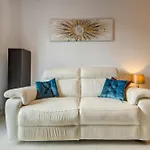 Apartment 2br With Balcony Gzira
