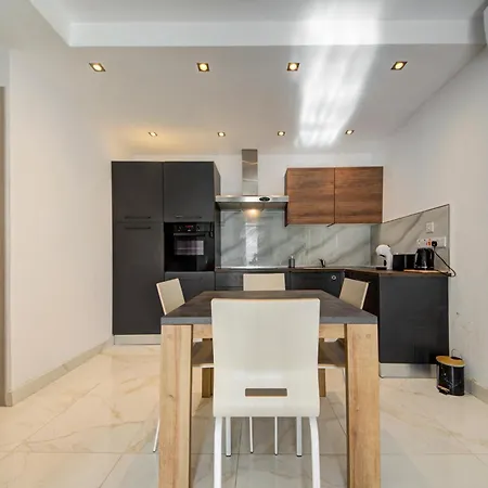 2br With Balcony *