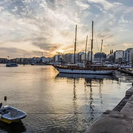 Lägenhet 2br With Balcony Gzira