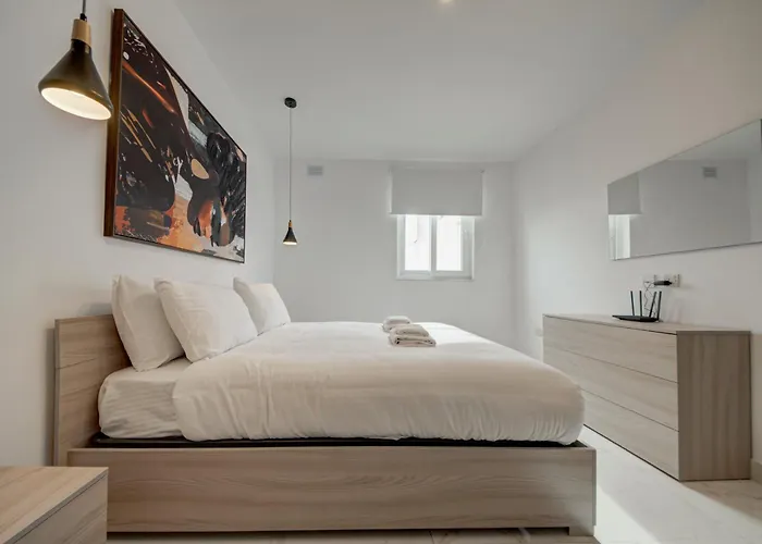 2br With Balcony Διαμέρισμα