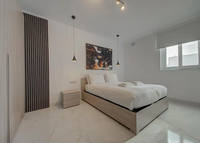 Διαμέρισμα 2br With Balcony *