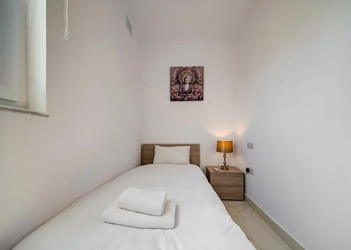 Διαμέρισμα 2br With Balcony *