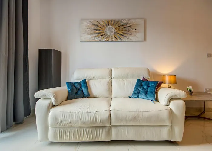 Διαμέρισμα 2br With Balcony Gzira