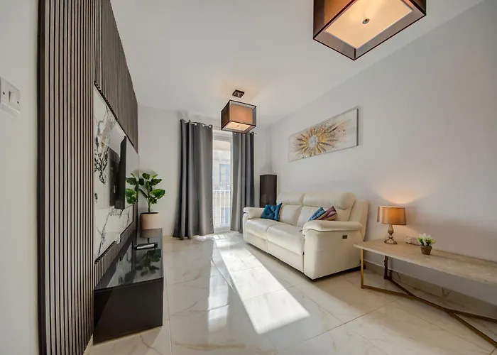 2br With Balcony Διαμέρισμα *