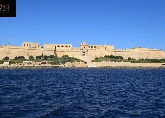 2br With Balcony * Gzira