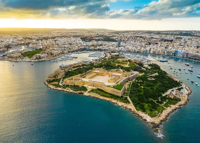 2br With Balcony Διαμέρισμα